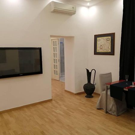 La Dimora Dei Borbone Apartment Naples Luaran gambar