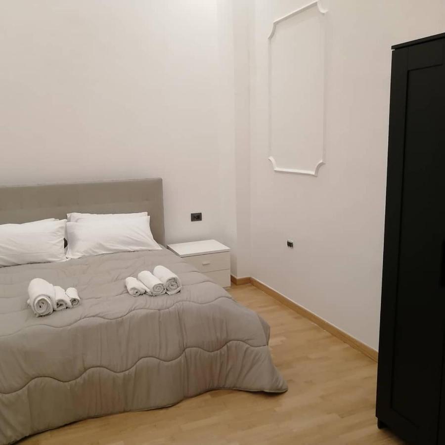 La Dimora Dei Borbone Apartment Naples Luaran gambar