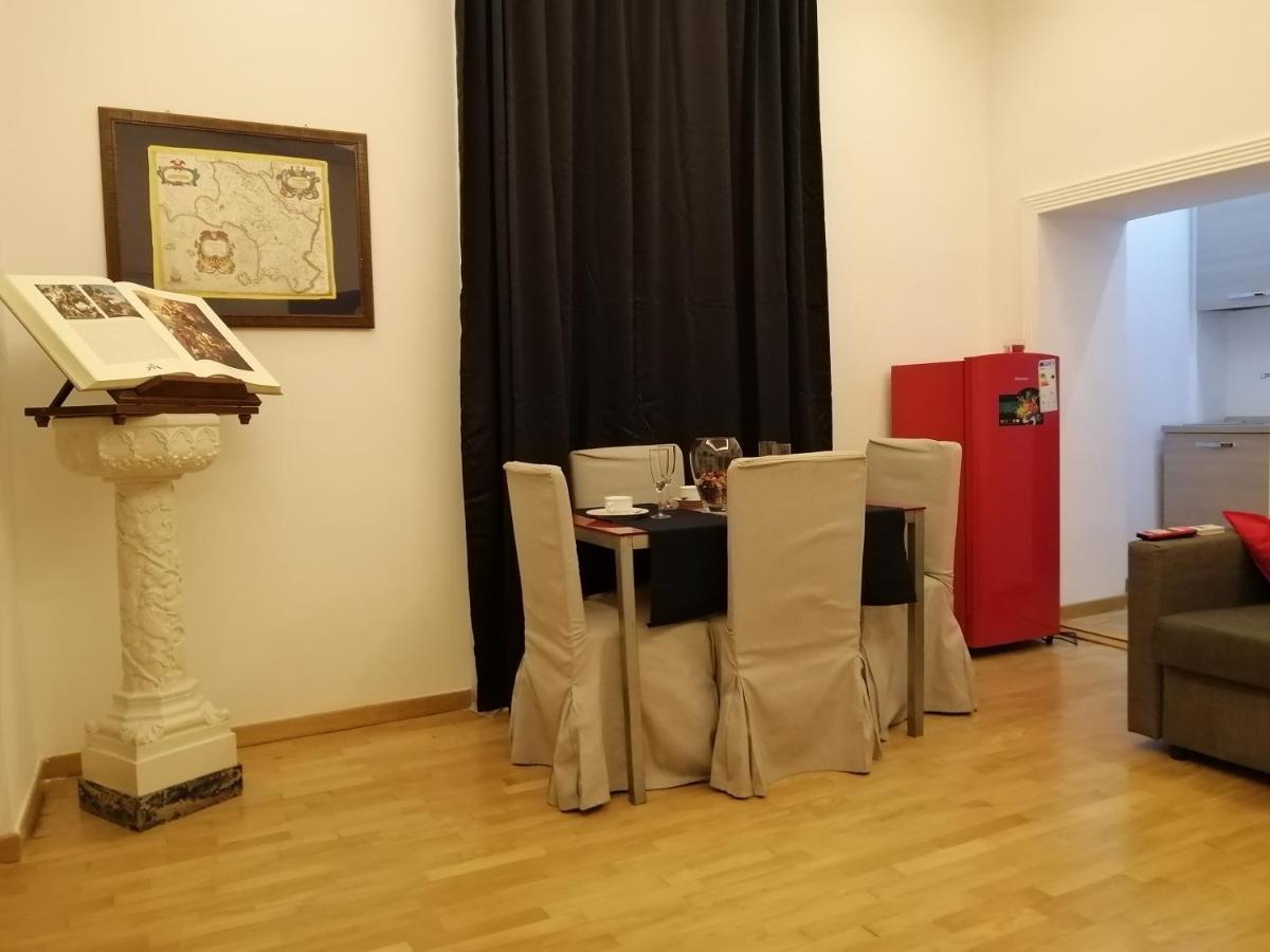 La Dimora Dei Borbone Apartment Naples Luaran gambar