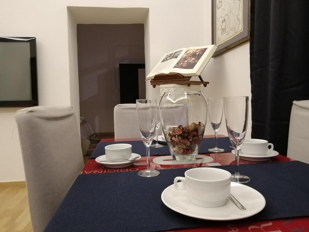 La Dimora Dei Borbone Apartment Naples Luaran gambar